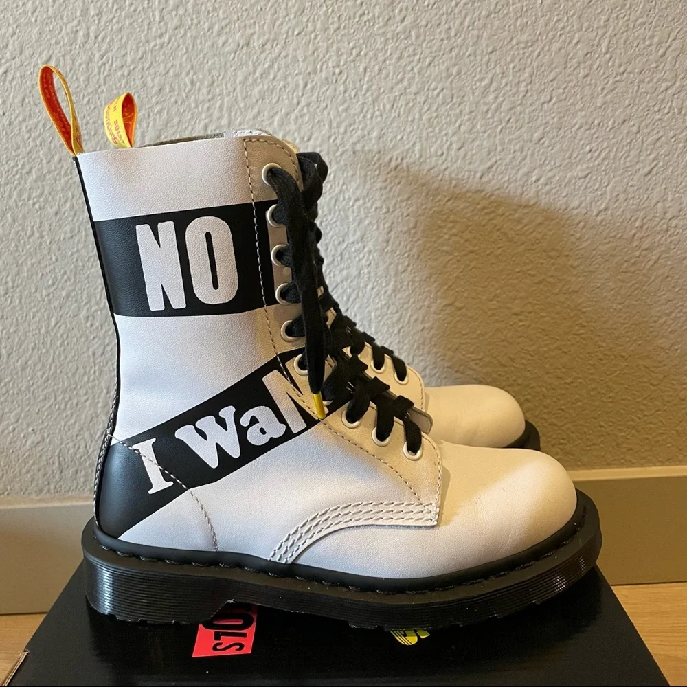 SOLD - DR. MARTENS 1490 Sex Pistols Sz 5 (6 womens) - Picture 2 of 8